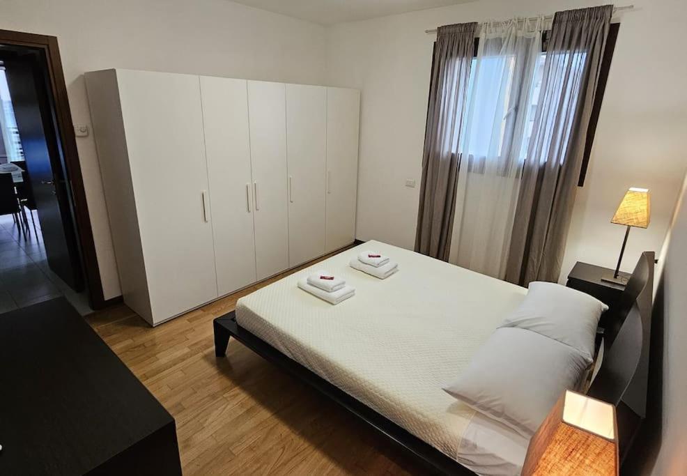 Apartment 13th Floor, Garage Gratis, Metro M5 A 200mt, Giardino Giochi, Bicocca Mailand
