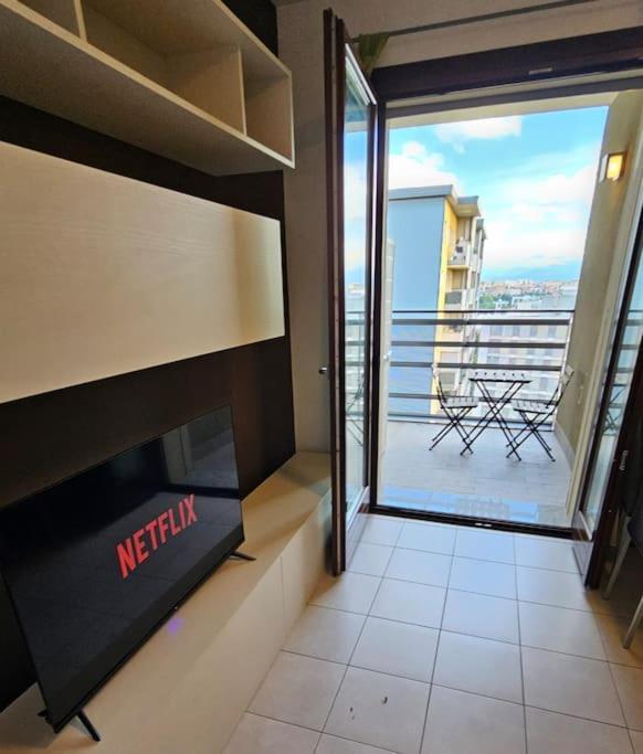 13th Floor, Garage Gratis, Metro M5 A 200mt, Giardino Giochi, Bicocca Apartment Mailand